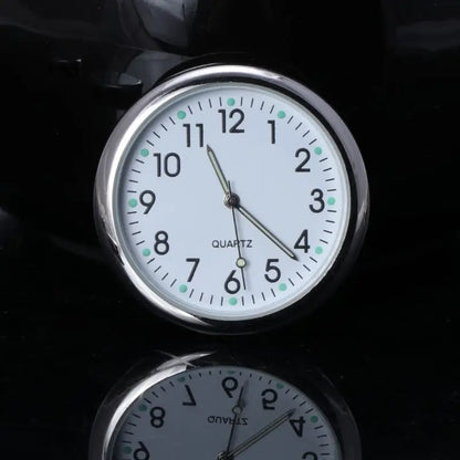 Mini horloge de voiture lumineuse Automobiles montre à coller interne mécanique horloges à Quartz ornement automatique 40/43mm Mini horloge numérique